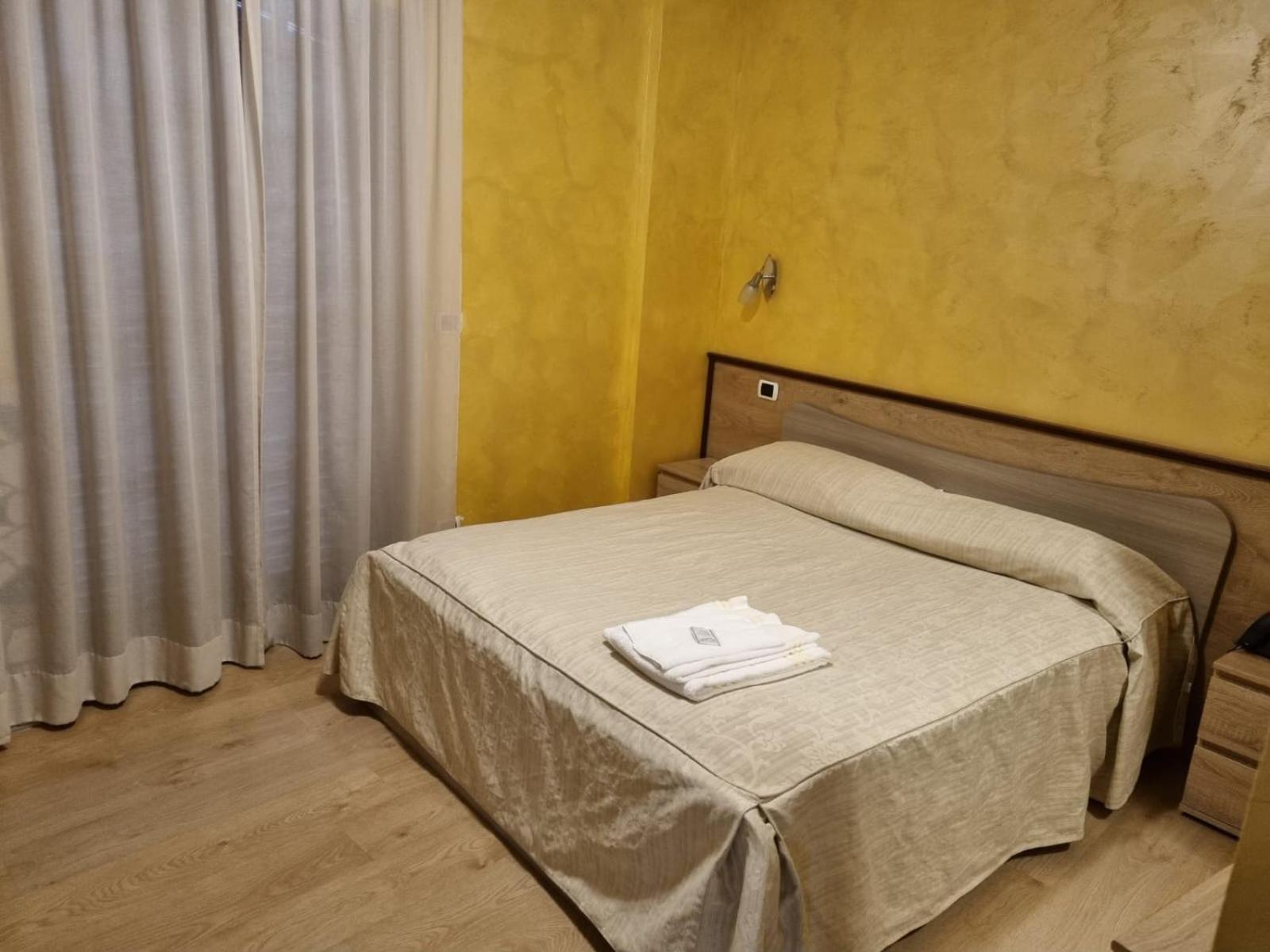 Hotel Ristorante Da Valerio Cittaducale Esterno foto