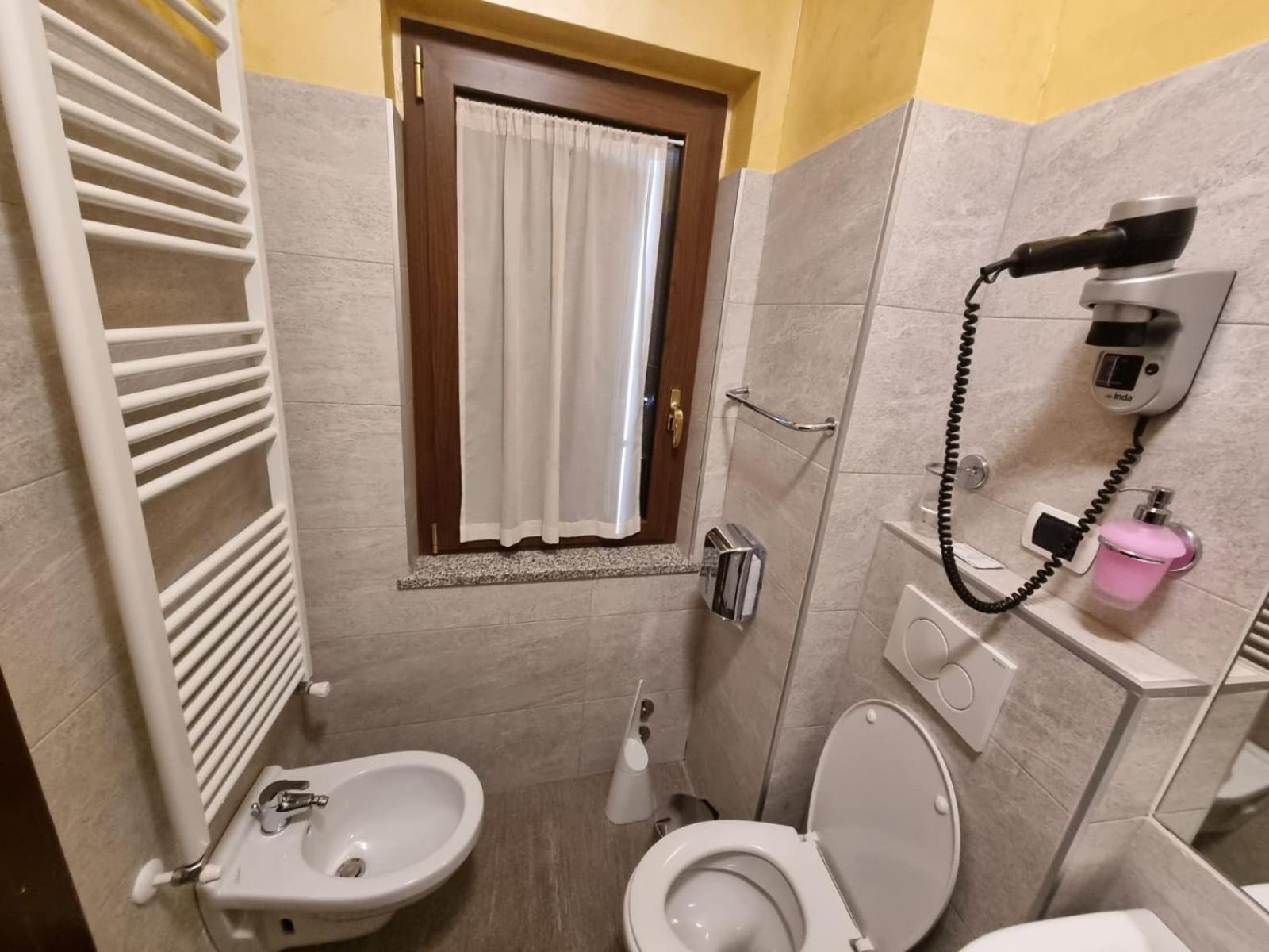Hotel Ristorante Da Valerio Cittaducale Esterno foto